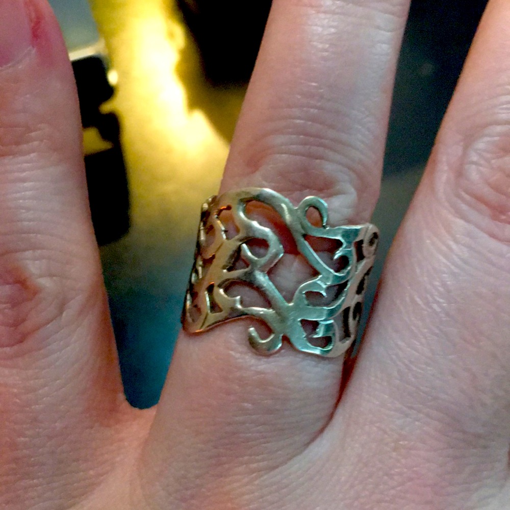 Sterling Ring .925 size 7.5 Open Waves 🌊